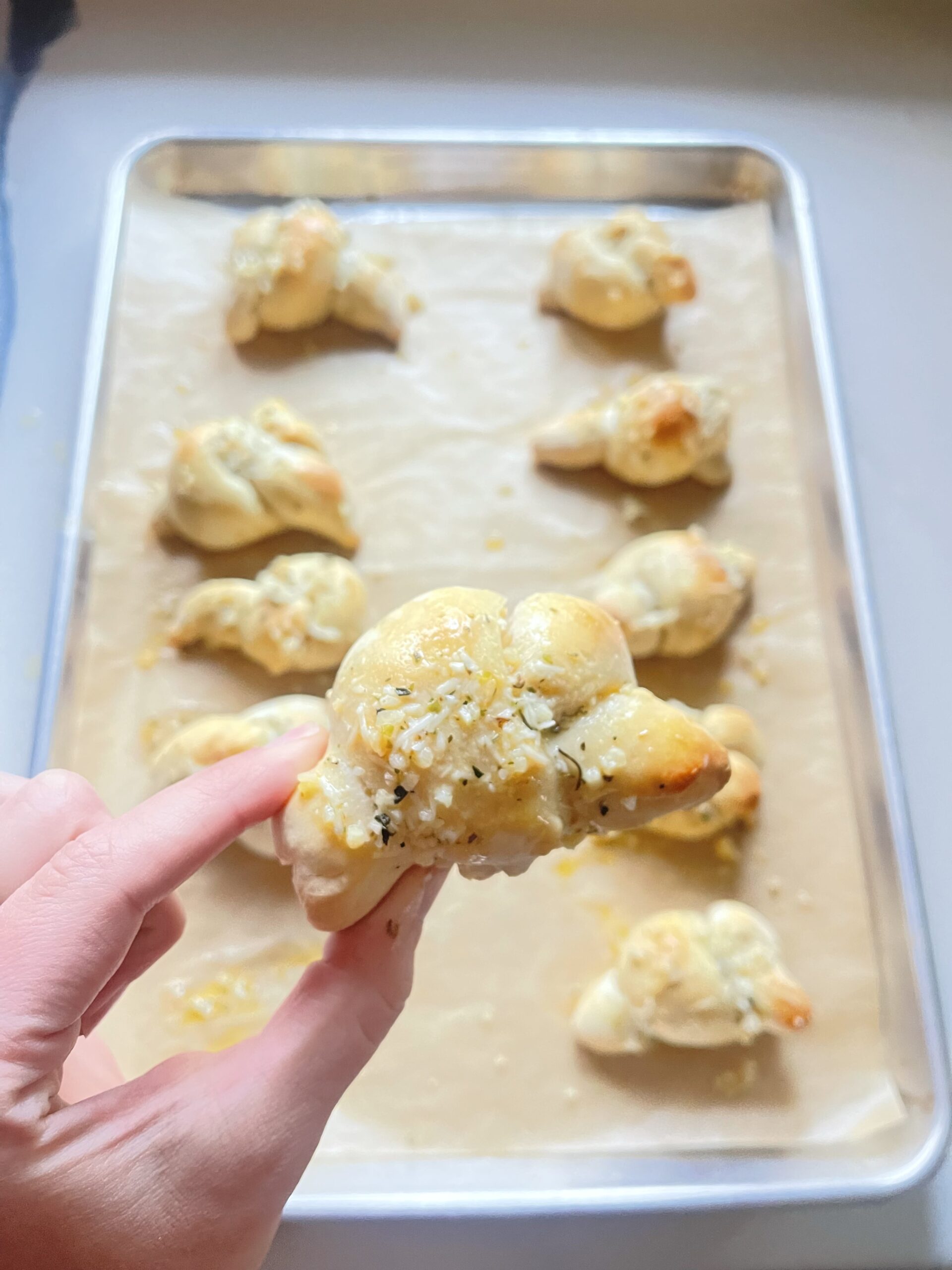 Easy Sourdough Discard Garlic Knots